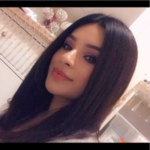 Meet your Posher, Dalia